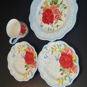 The Pioneer Woman 1 Sweet Rose mug, 2 salad plates and 1 dinner plate
